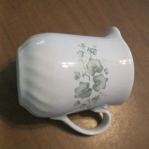 Ivy Corelle Callaway.  Sugar and Creamer.  3pc.